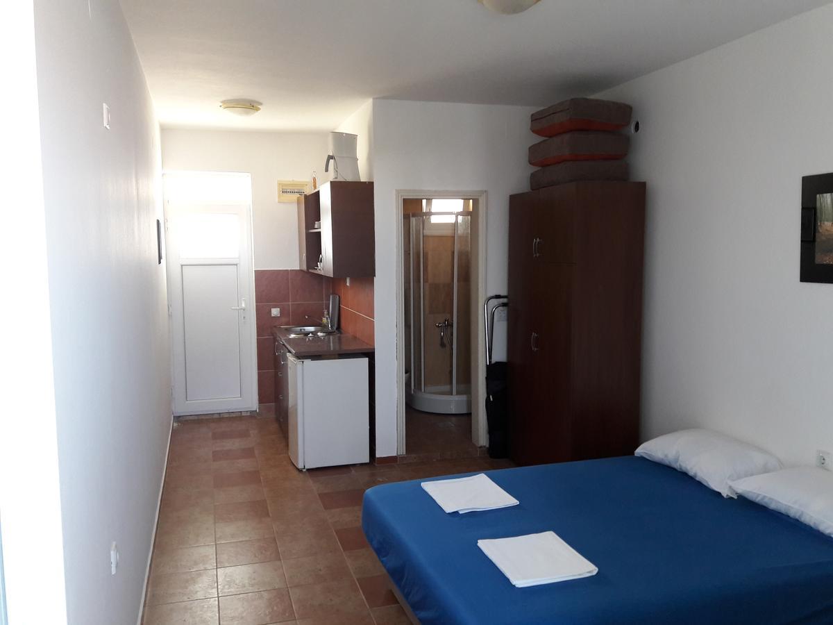 Apartments Vila Kurtagic Dobra Voda Exterior foto